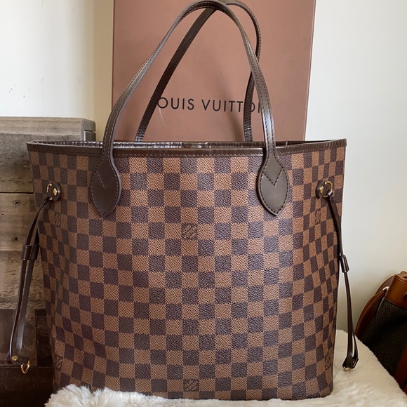 Louis Vuitton Handbags - Louis Vuitton Neverfull MM
